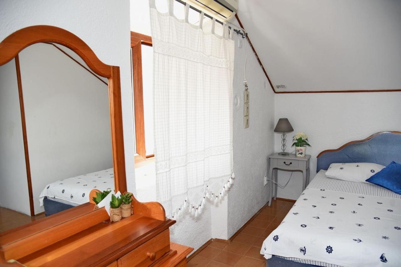 Mansarda Apartment Котор Экстерьер фото