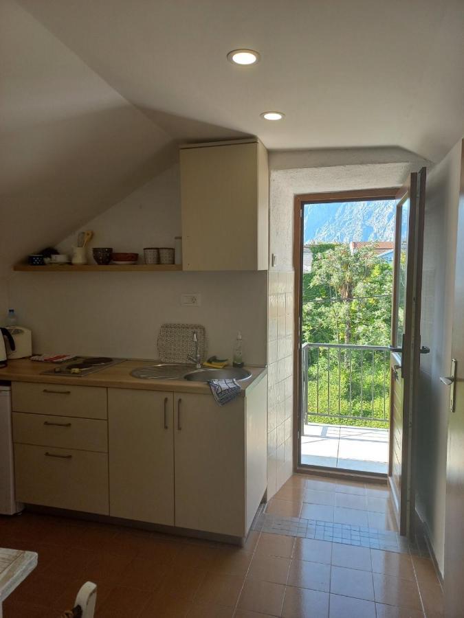 Mansarda Apartment Котор Экстерьер фото